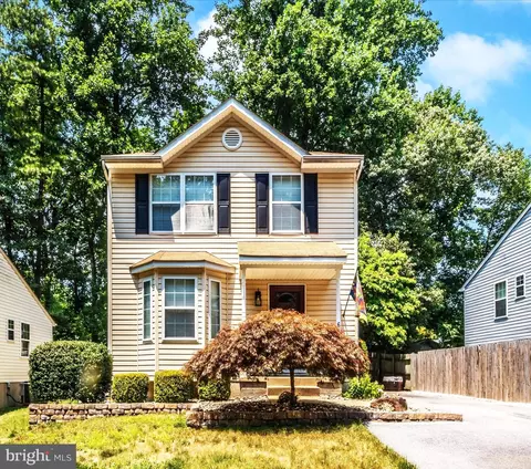 672 207th St, Pasadena, MD 21122