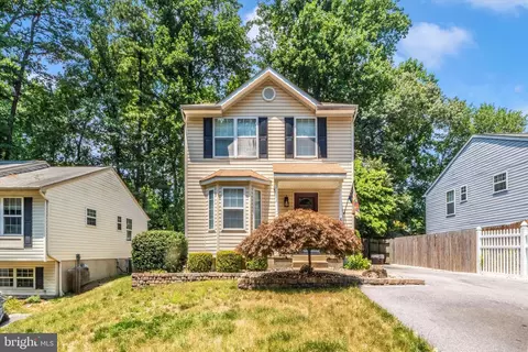 672 207th St, Pasadena, MD 21122 photo 2