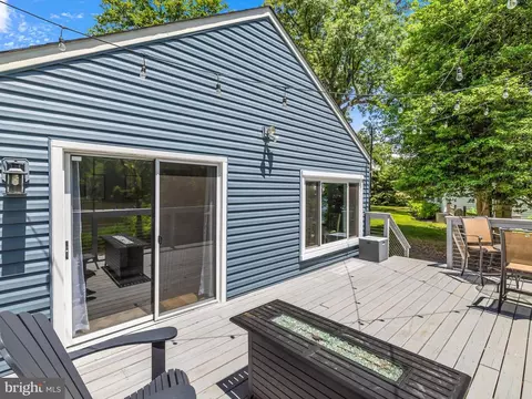 Exterior - 1231 Magothy Rd, Pasadena, MD 21122 photo 5 of 8