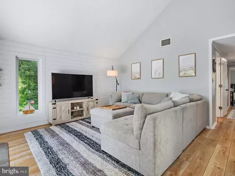 Living - 1231 Magothy Rd, Pasadena, MD 21122 photo 1 of 3