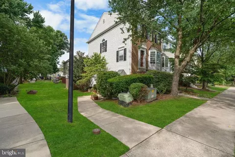 2072 Pawlet Dr #45C, Crofton, MD 21114