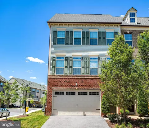 Exterior - 2936 Middleham Ct, Hanover, MD 21076 photo 2 of 11
