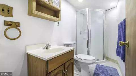 Bath - 208 10th St, Pasadena, MD 21122 photo 1 of 1
