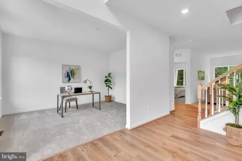 Entry Way - 203 Featherstone Rd, Pasadena, MD 21122 photo 5 of 10