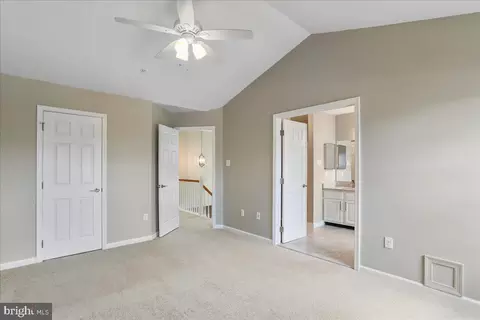 Entry Way - 3032 Spice Bush Rd, Laurel, MD 20724 photo 4 of 6