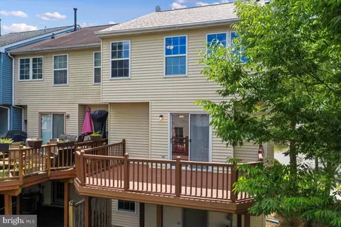 Exterior - 3032 Spice Bush Rd, Laurel, MD 20724 photo 5 of 7