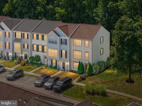 1511 Ashburnham Dr #20, Crofton, MD 21114