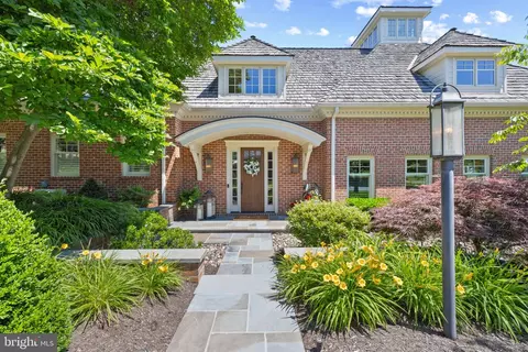 1160 S River Landing Rd, Edgewater, MD 21037