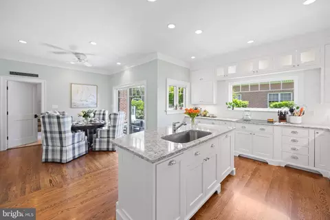 1160 S River Landing Rd, Edgewater, MD 21037 photo 5