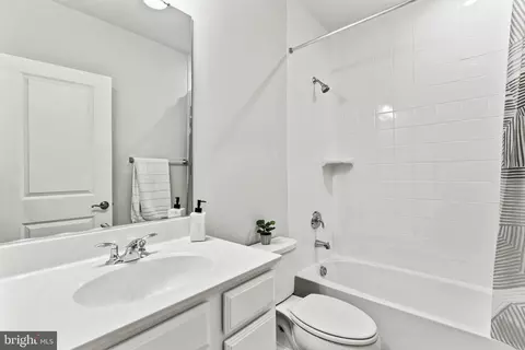 Entry Way - 8385 Meadowood Dr, Hanover, MD 21076 photo 3 of 5
