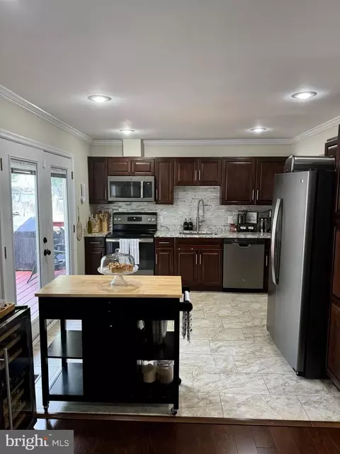 Kitchen - 242 11th St, Pasadena, MD 21122 photo 1 of 3