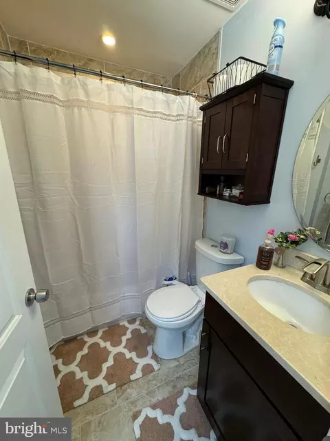 Bath - 242 11th St, Pasadena, MD 21122 photo 1 of 6