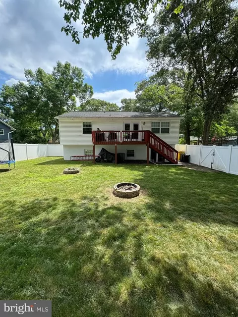 Exterior - 242 11th St, Pasadena, MD 21122 photo 7 of 7