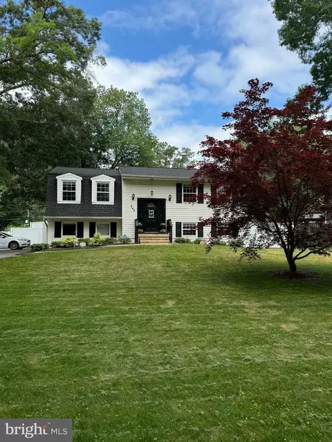 Exterior - 242 11th St, Pasadena, MD 21122 photo 2 of 7