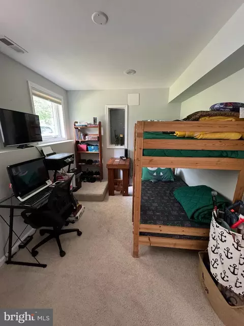 Bedroom - 242 11th St, Pasadena, MD 21122 photo 4 of 10