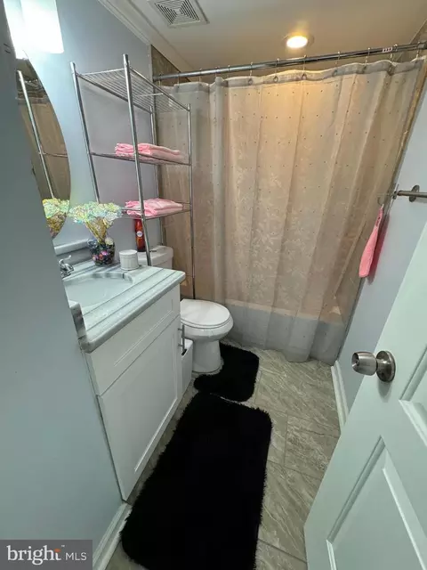 Bath - 242 11th St, Pasadena, MD 21122 photo 5 of 6