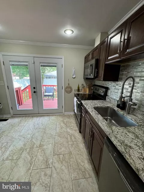 Kitchen - 242 11th St, Pasadena, MD 21122 photo 2 of 3