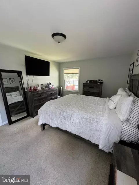 Bedroom - 242 11th St, Pasadena, MD 21122 photo 1 of 10