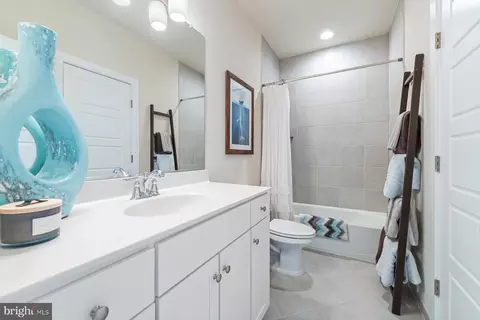 Entry Way - 1426 Bed Stone Ln, Odenton, MD 21113 photo 6 of 7