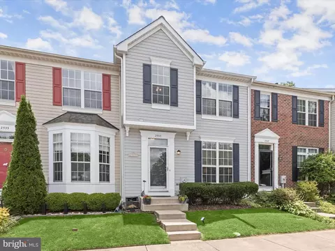 2535 Dog Leg Ct, Crofton, MD 21114