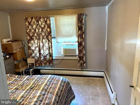 Bedroom - 23 Hicks Ave, Annapolis, MD 21401 photo 2 of 2