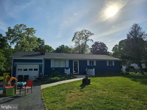 2042 Chesapeake Rd, Annapolis, MD 21409