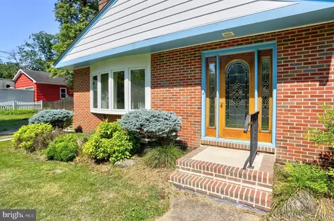 7426 Hickory Ln, Hanover, MD 21076 photo 4