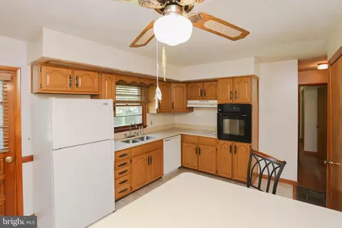 7426 Hickory Ln, Hanover, MD 21076 photo 21