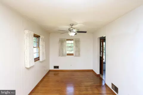 7426 Hickory Ln, Hanover, MD 21076 photo 18