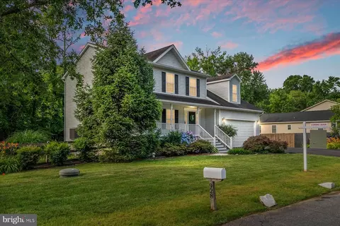 927 Annapolis Ave, Edgewater, MD 21037