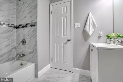 Bath - 7603 Mccarron Ct, Hanover, MD 21076 photo 6 of 8