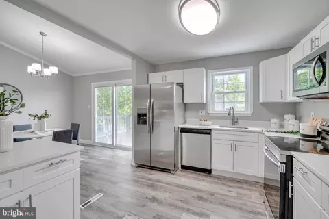 Kitchen - 7603 Mccarron Ct, Hanover, MD 21076 photo 3 of 4