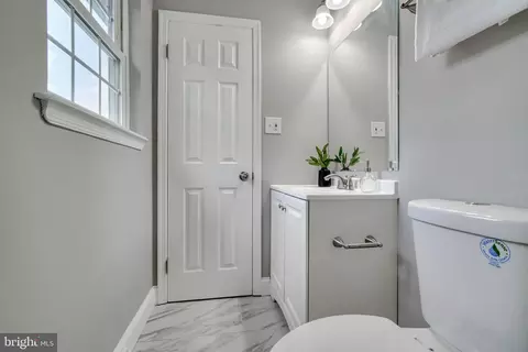 Bath - 7603 Mccarron Ct, Hanover, MD 21076 photo 4 of 8