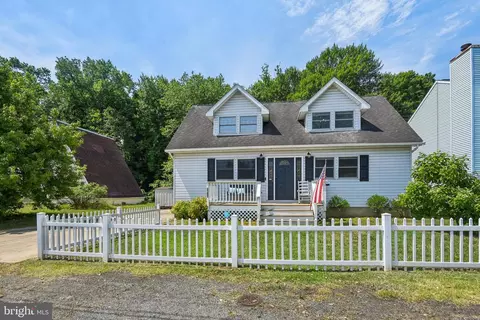 1658 Bay Ridge Rd, Edgewater, MD 21037