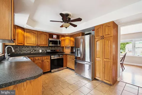 773 222nd St, Pasadena, MD 21122 photo 13