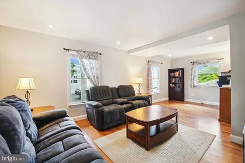 773 222nd St, Pasadena, MD 21122 photo 6