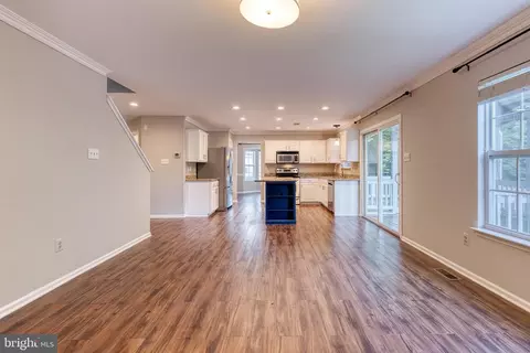 2805 Klein Ct, Crofton, MD 21114 photo 4
