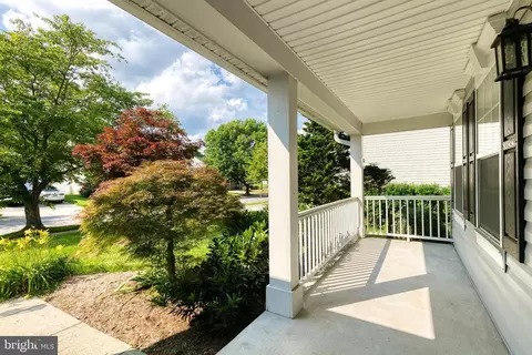 2805 Klein Ct, Crofton, MD 21114 photo 2
