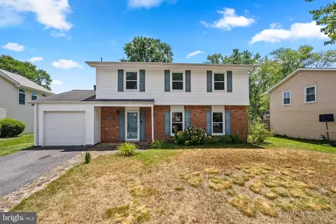 2015 Cambridge Dr, Crofton, MD 21114