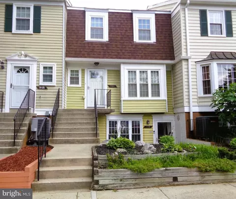 1464 Chatham Ct, Crofton, MD 21114