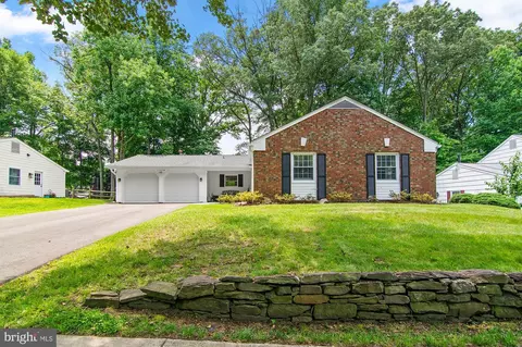 1774 Regents Park Rd E, Crofton, MD 21114 photo 1