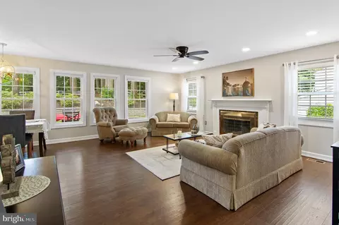 1774 Regents Park Rd E, Crofton, MD 21114 photo 8