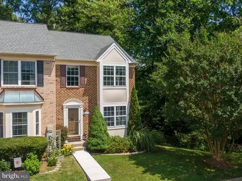 1493 Falcon Nest Ct, Arnold, MD 21012 photo 3