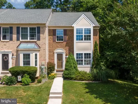 1493 Falcon Nest Ct, Arnold, MD 21012 photo 2