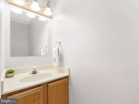 7810 Solari Ct, Pasadena, MD 21122 photo 17