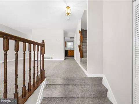 7810 Solari Ct, Pasadena, MD 21122 photo 6