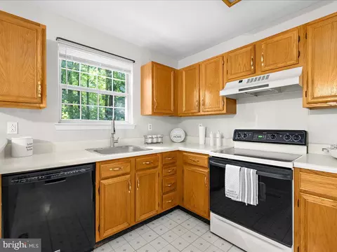 7810 Solari Ct, Pasadena, MD 21122 photo 14