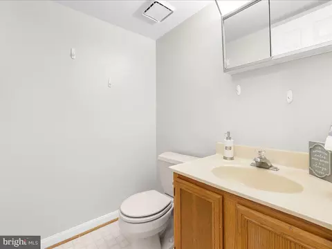 7810 Solari Ct, Pasadena, MD 21122 photo 33