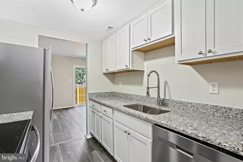 Kitchen - 1828 Eagle Ct, Severn, MD 21144 photo 2 of 2
