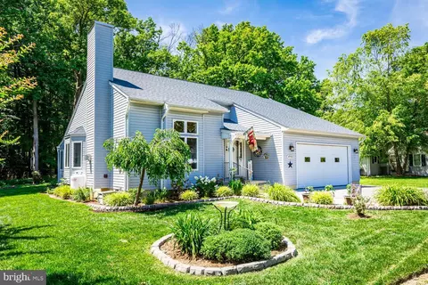 4940 W End Ave, Shady Side, MD 20764